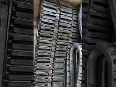 스키드 스티어 로더용 고무 트랙 450mm